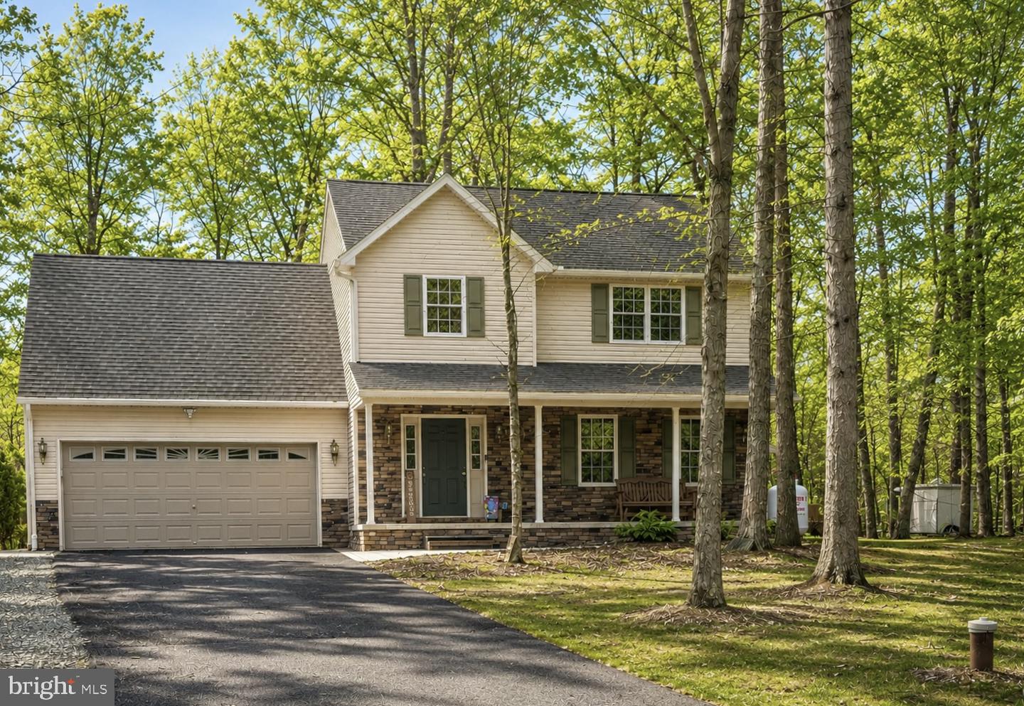 12929 LAKELAND DR
