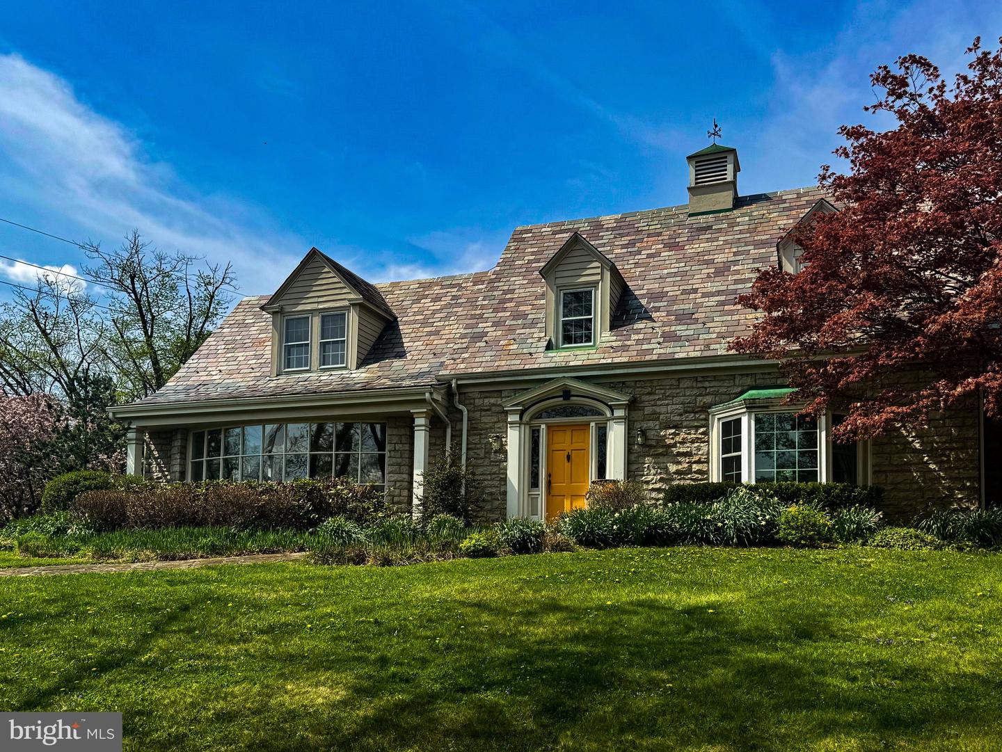 2251 Moore St Property Photo 7