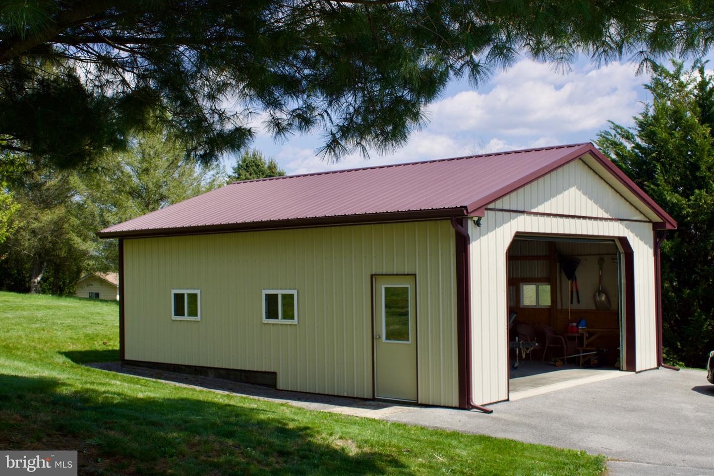 13651 Farm Ln Property Photo 2