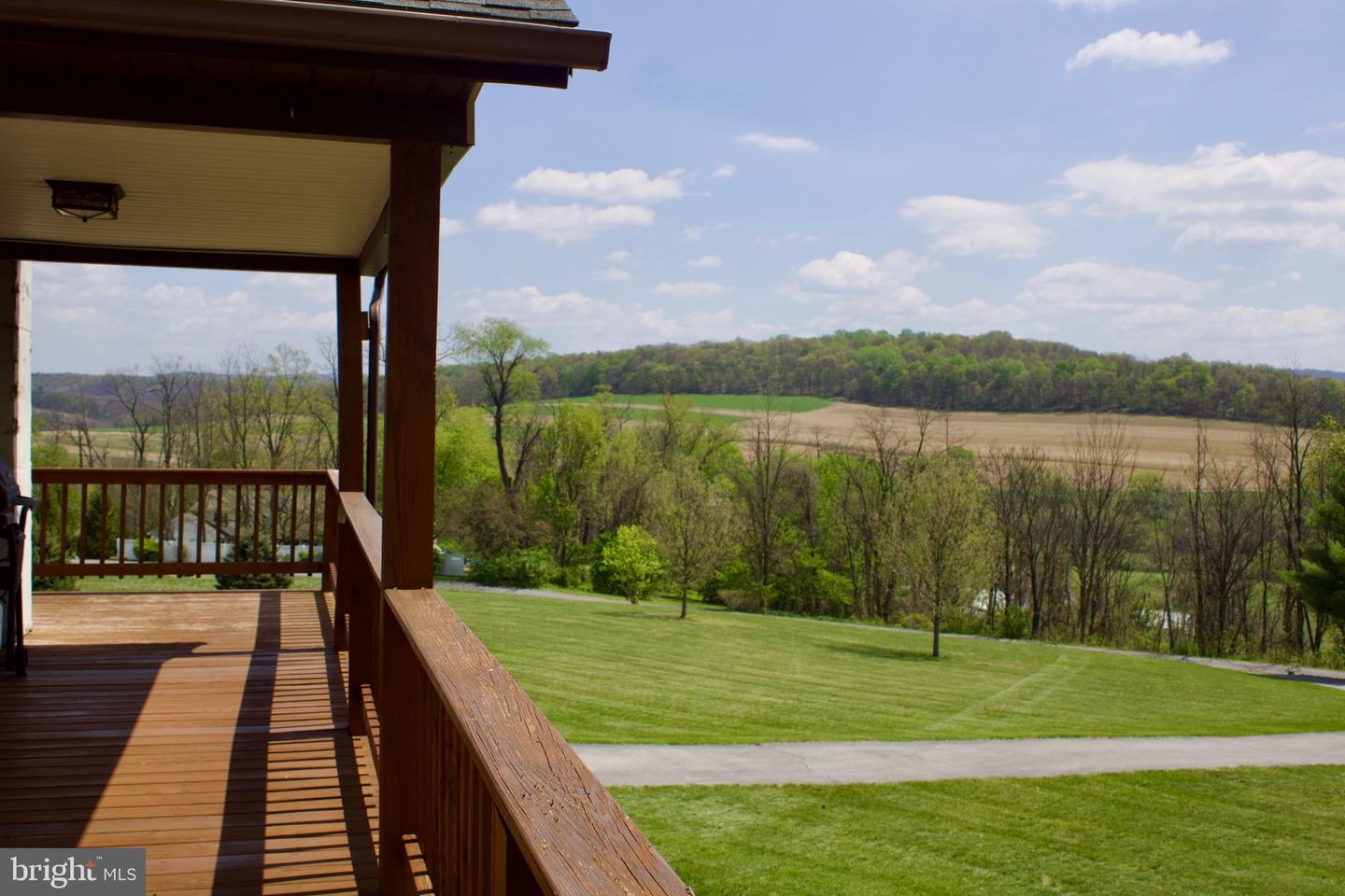 13651 Farm Ln Property Photo 4