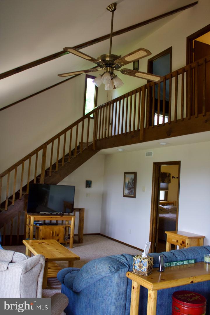 13651 Farm Ln Property Photo 10