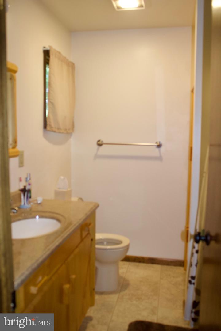 13651 Farm Ln Property Photo 16