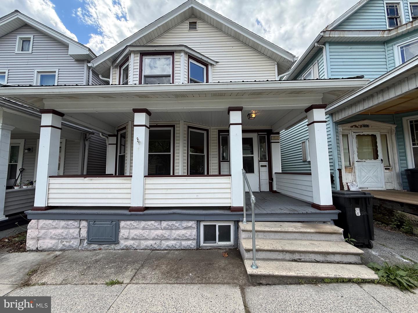 1512 Moore St Property Photo 4