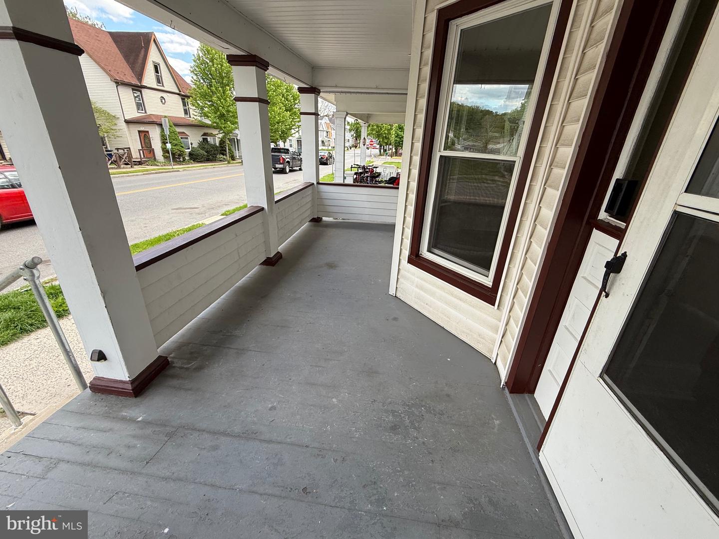 1512 Moore St Property Photo 5