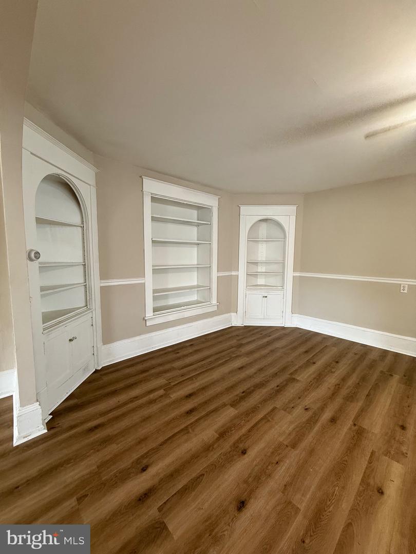 1512 Moore St Property Photo 15