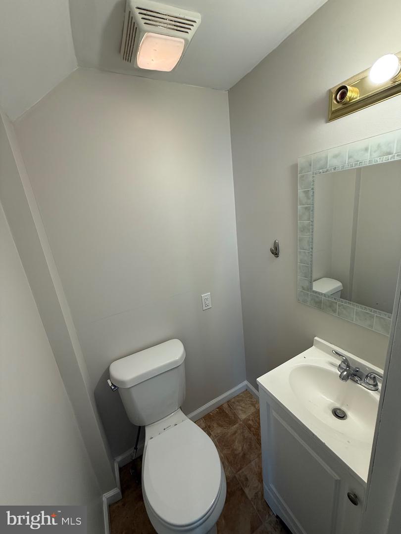 1512 Moore St Property Photo 21