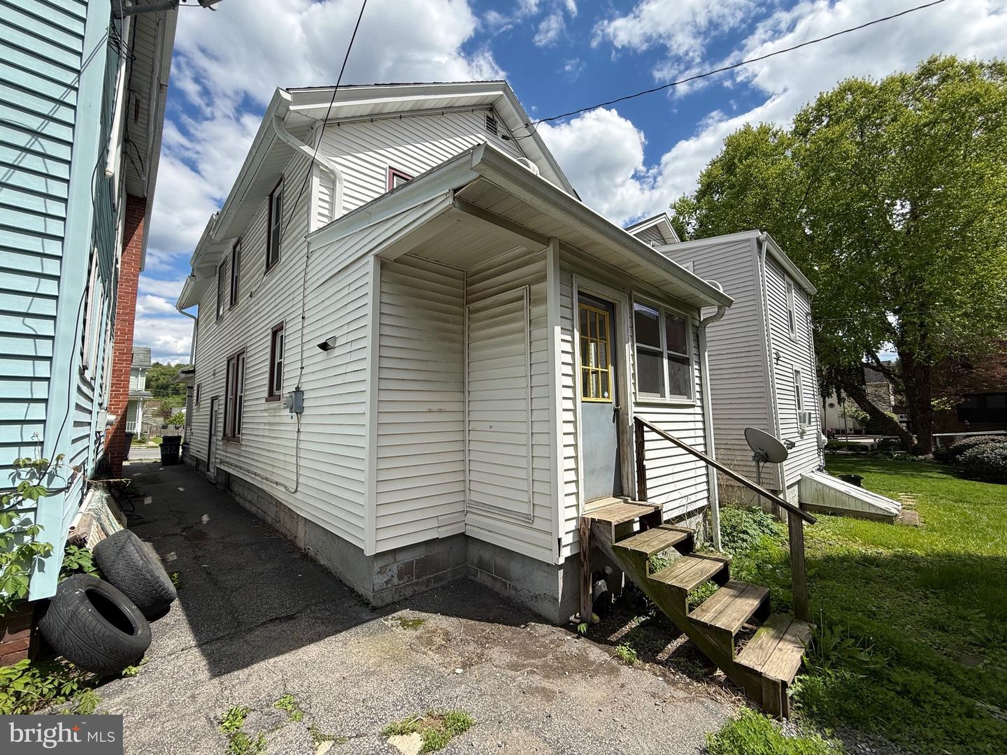 1512 Moore St Property Photo 33