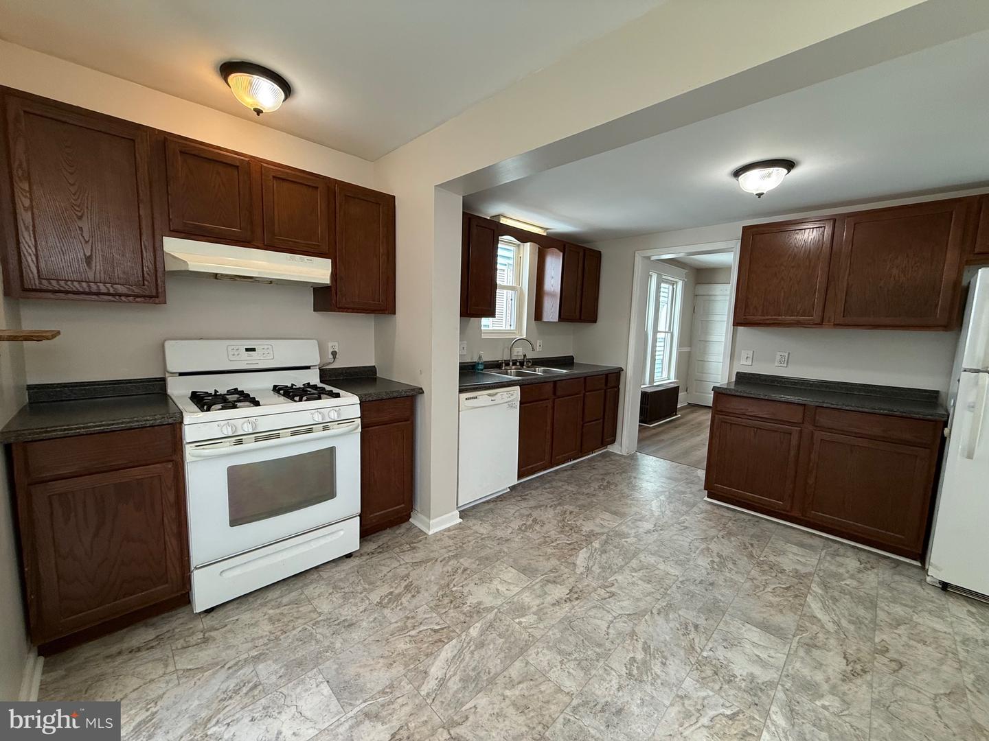 1512 Moore St Property Photo 48