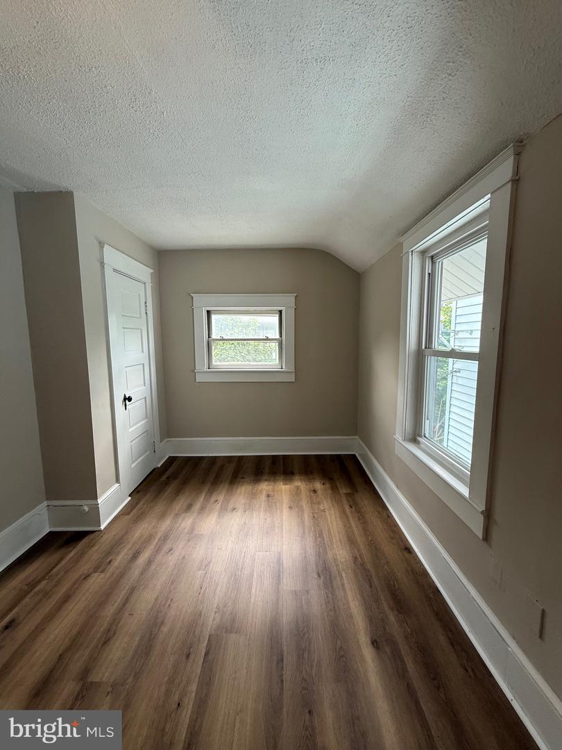 1512 Moore St Property Photo 58