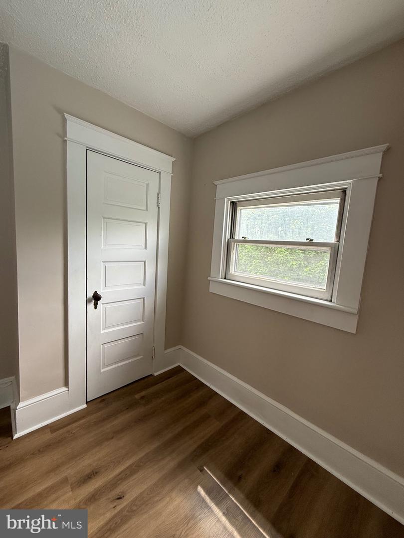1512 Moore St Property Photo 59
