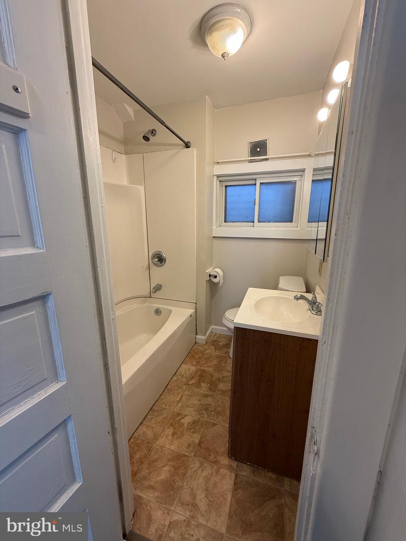 1512 Moore St Property Photo 63