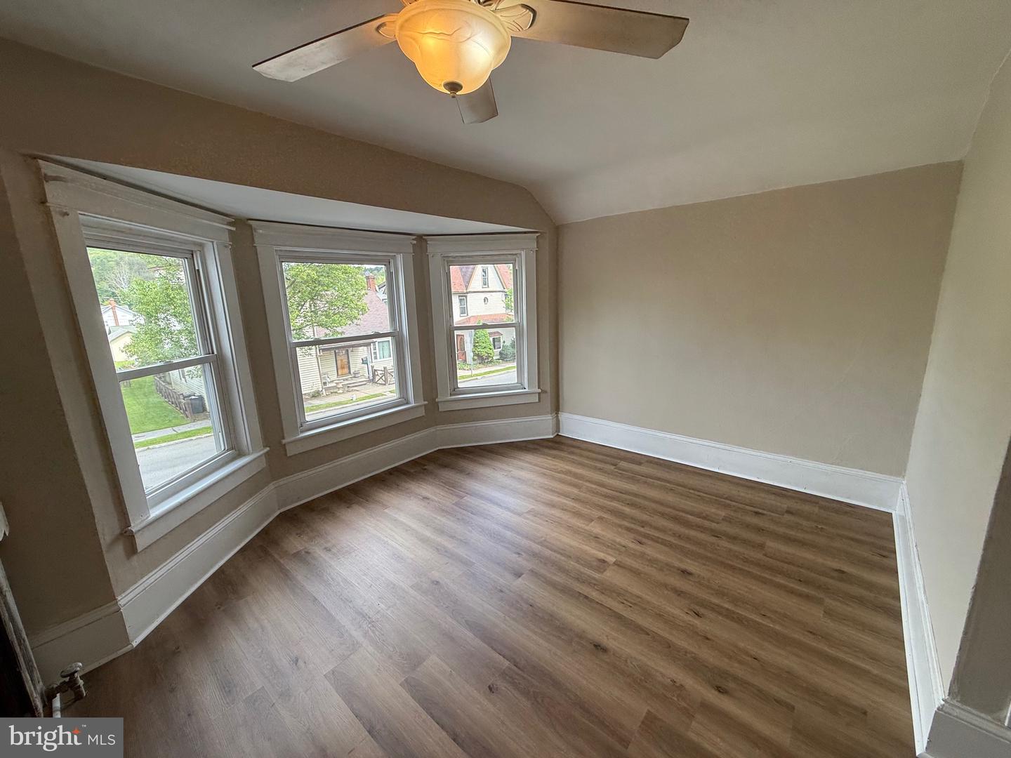 1512 Moore St Property Photo 76