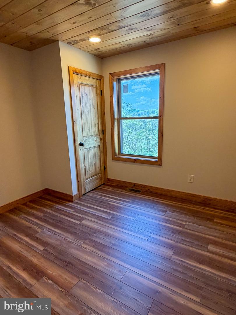 7776 Echo Heights Dr Property Photo 29