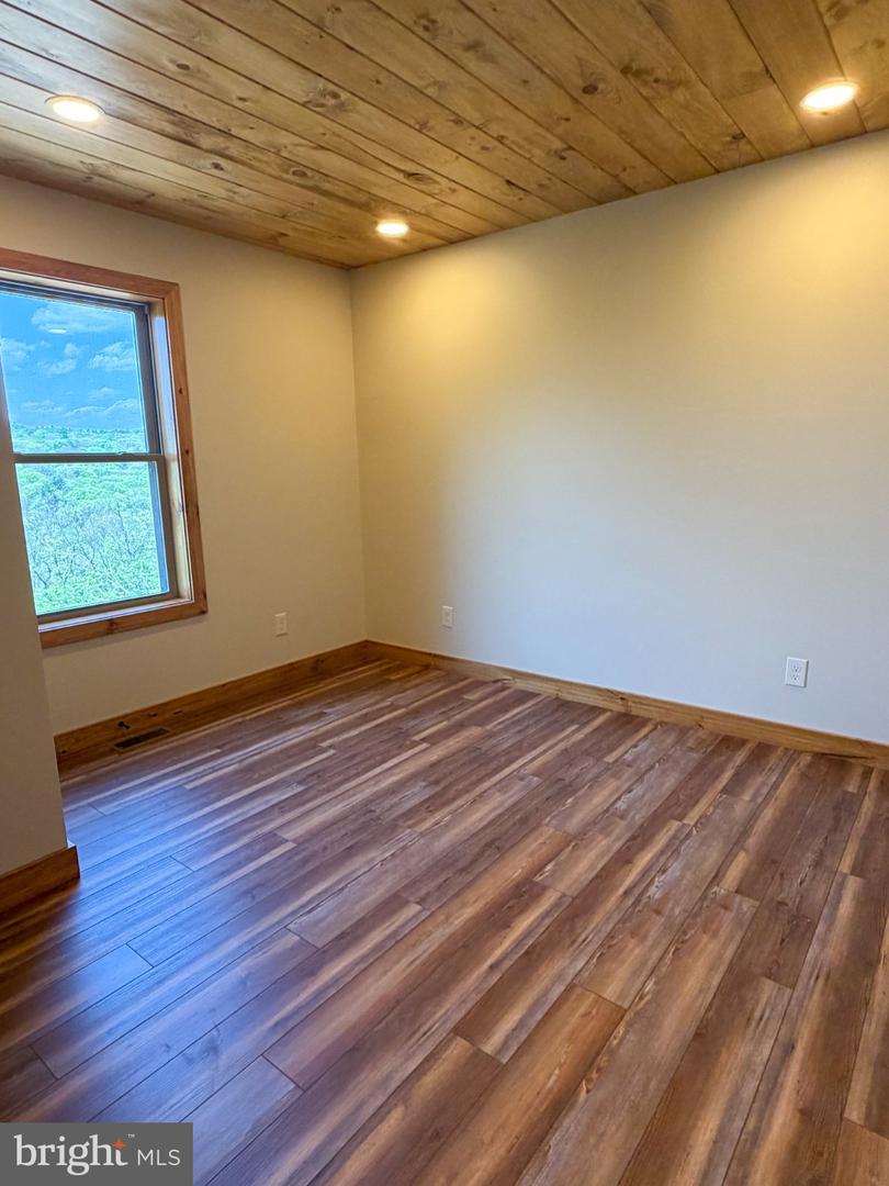 7776 Echo Heights Dr Property Photo 30