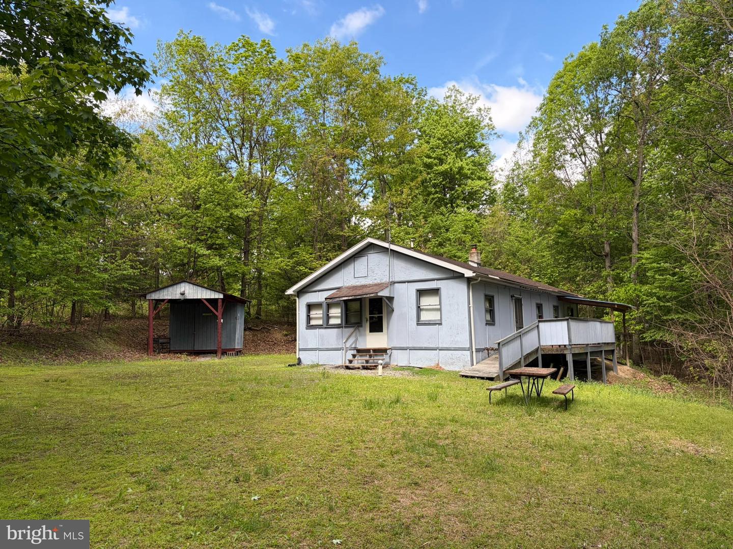 9766 Valley View Rd Property Photo 1