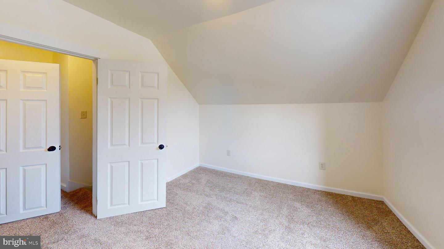 10475 Fairgrounds Rd Property Photo 28
