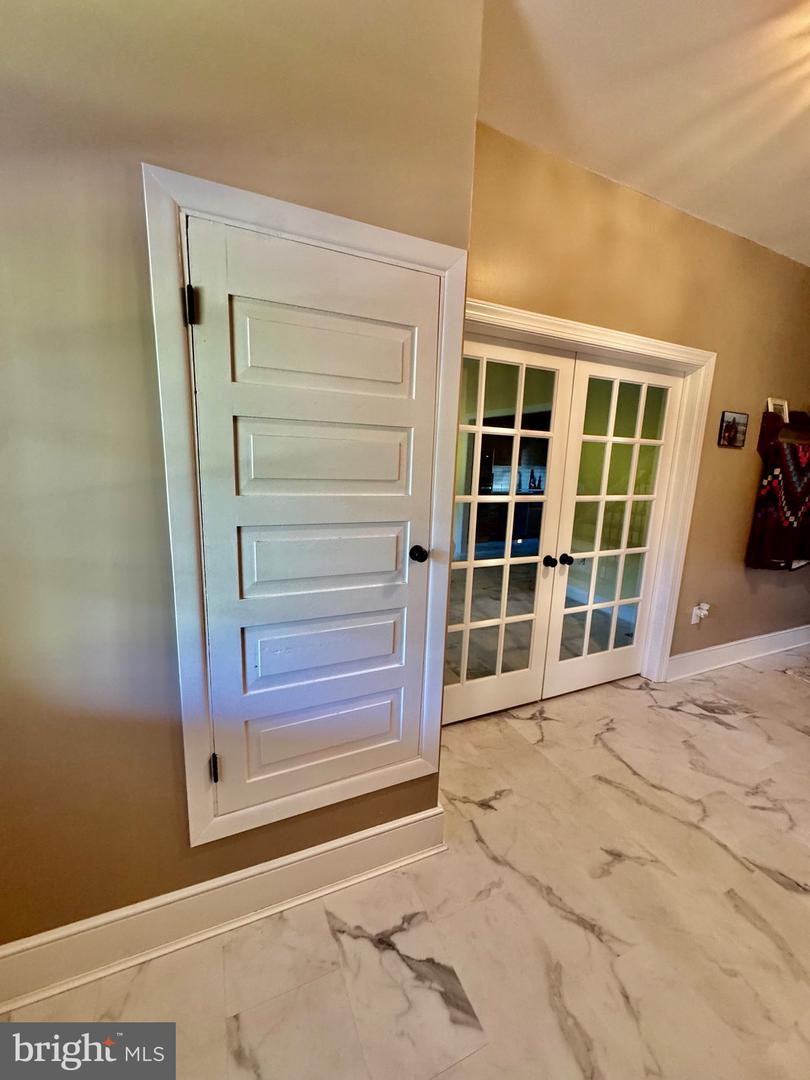 11698 Chaney Spring Rd Property Photo 14