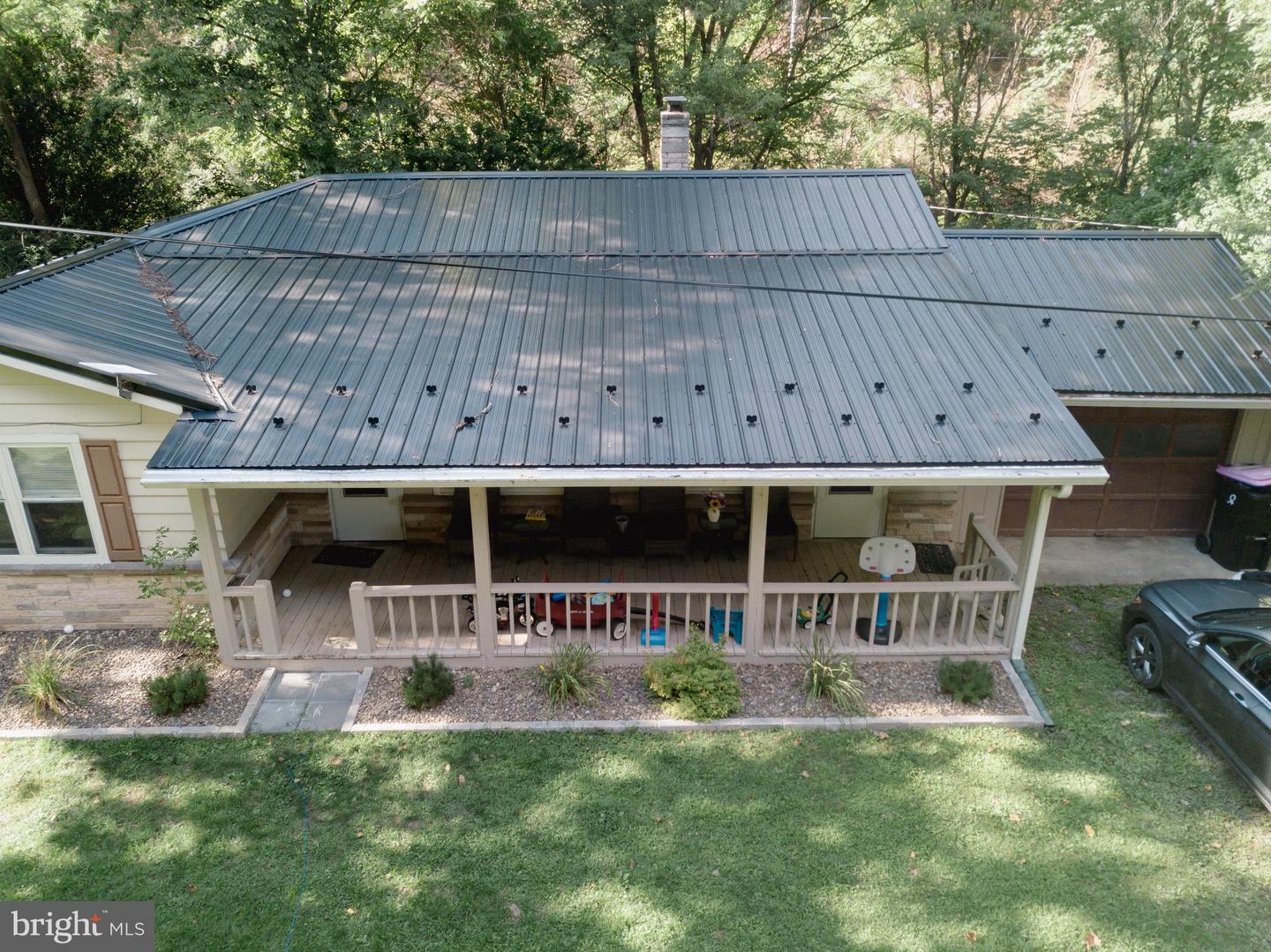 21815 Croghan Pike Property Photo 2