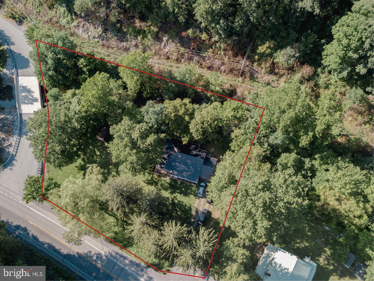 21815 Croghan Pike Property Photo 6