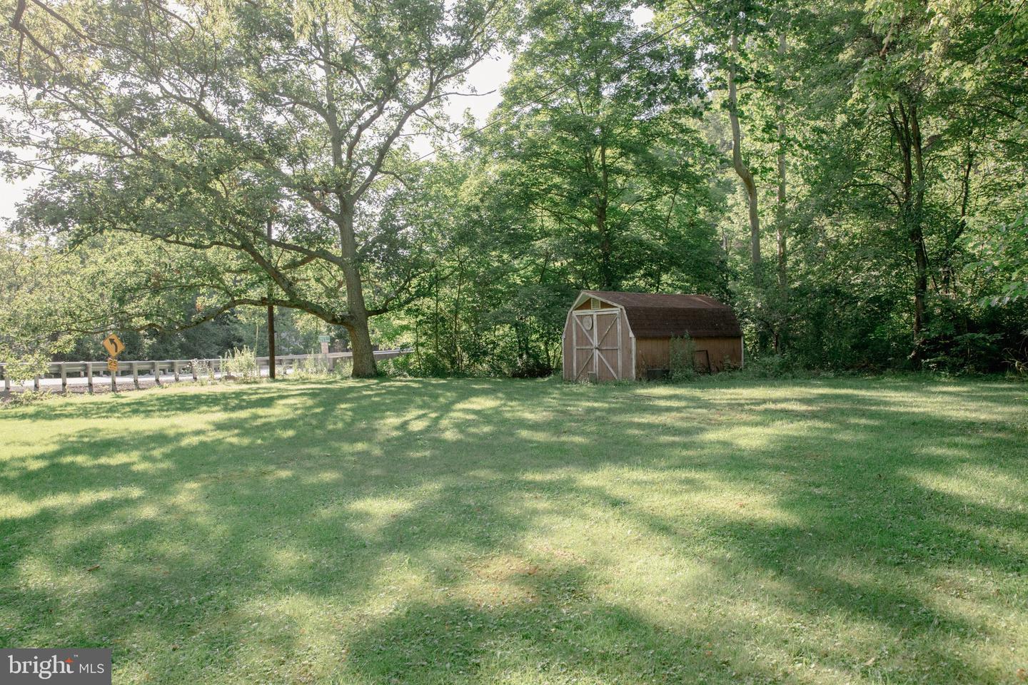 21815 Croghan Pike Property Photo 12