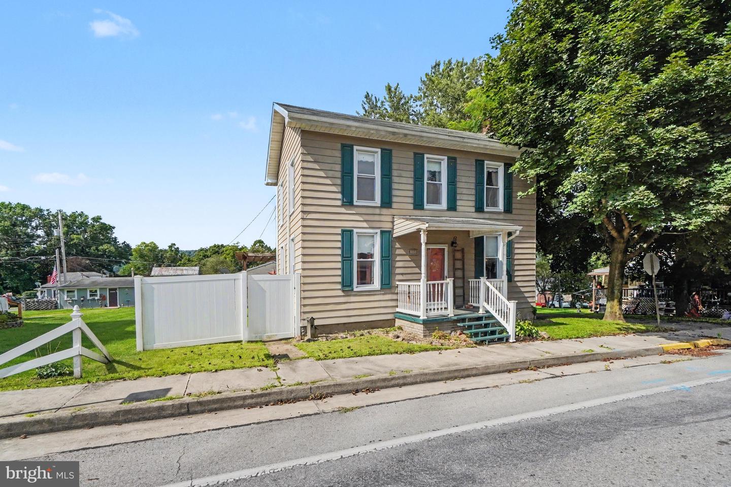 306 Ridgley St Property Photo 2