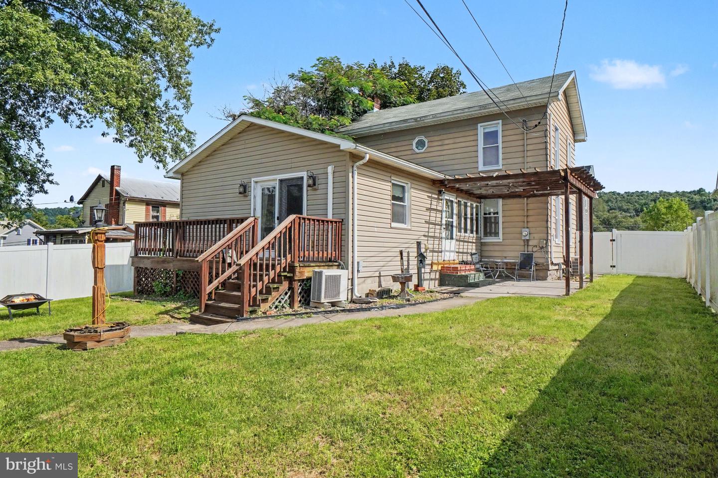 306 Ridgley St Property Photo 25