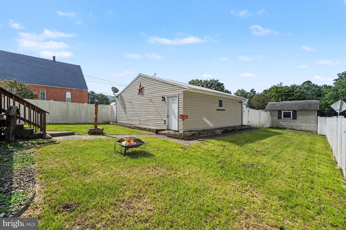 306 Ridgley St Property Photo 27