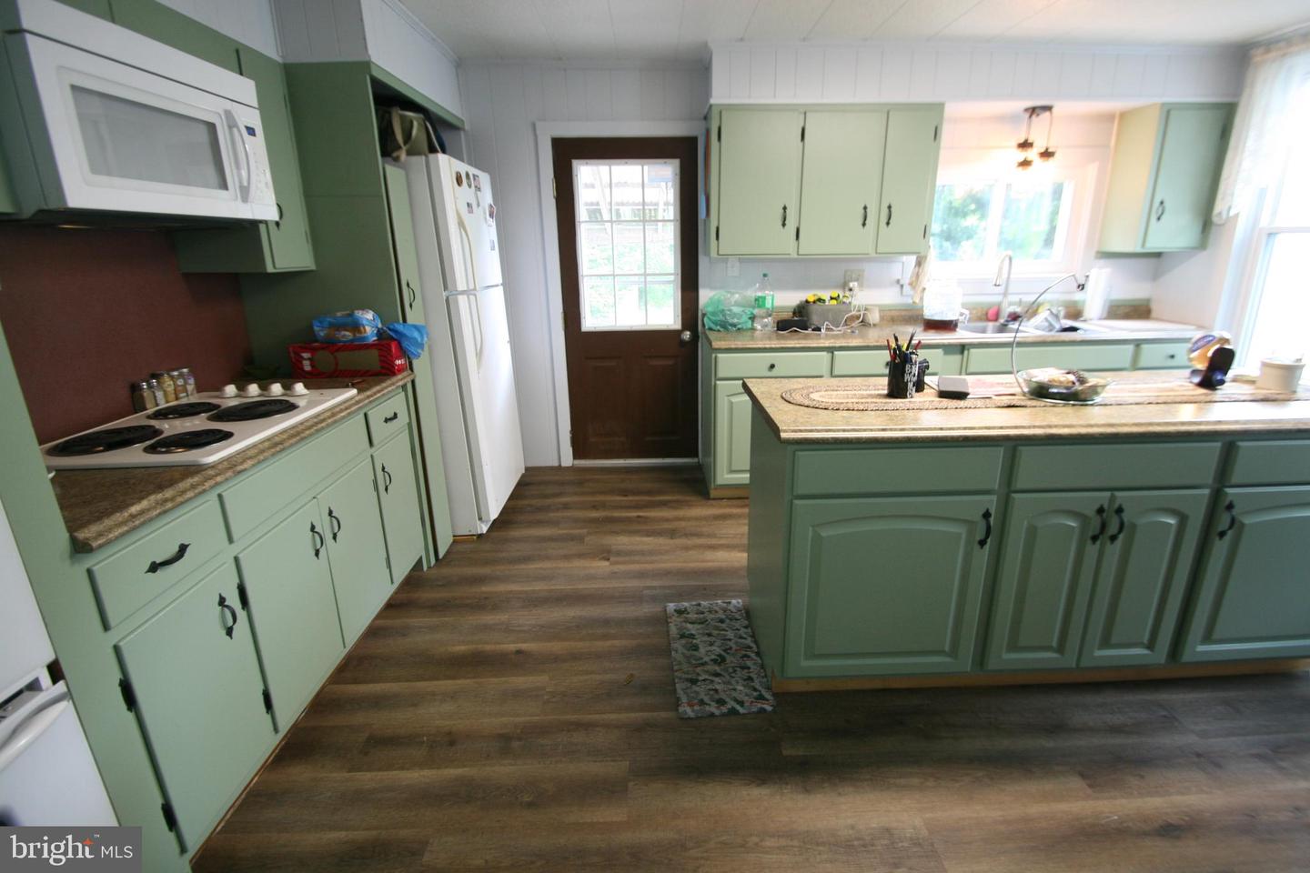 1107 Pike St Property Photo 9
