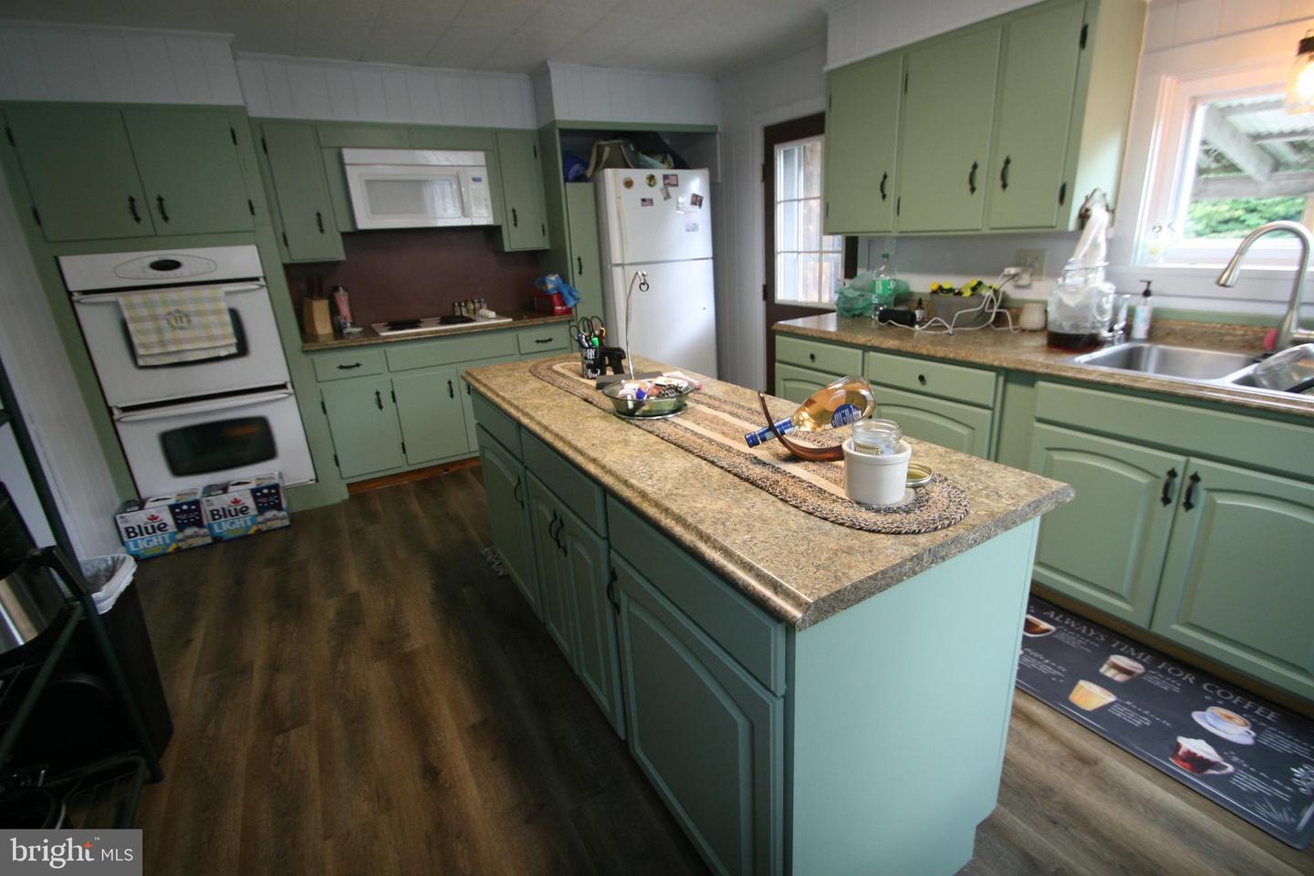 1107 Pike St Property Photo 11