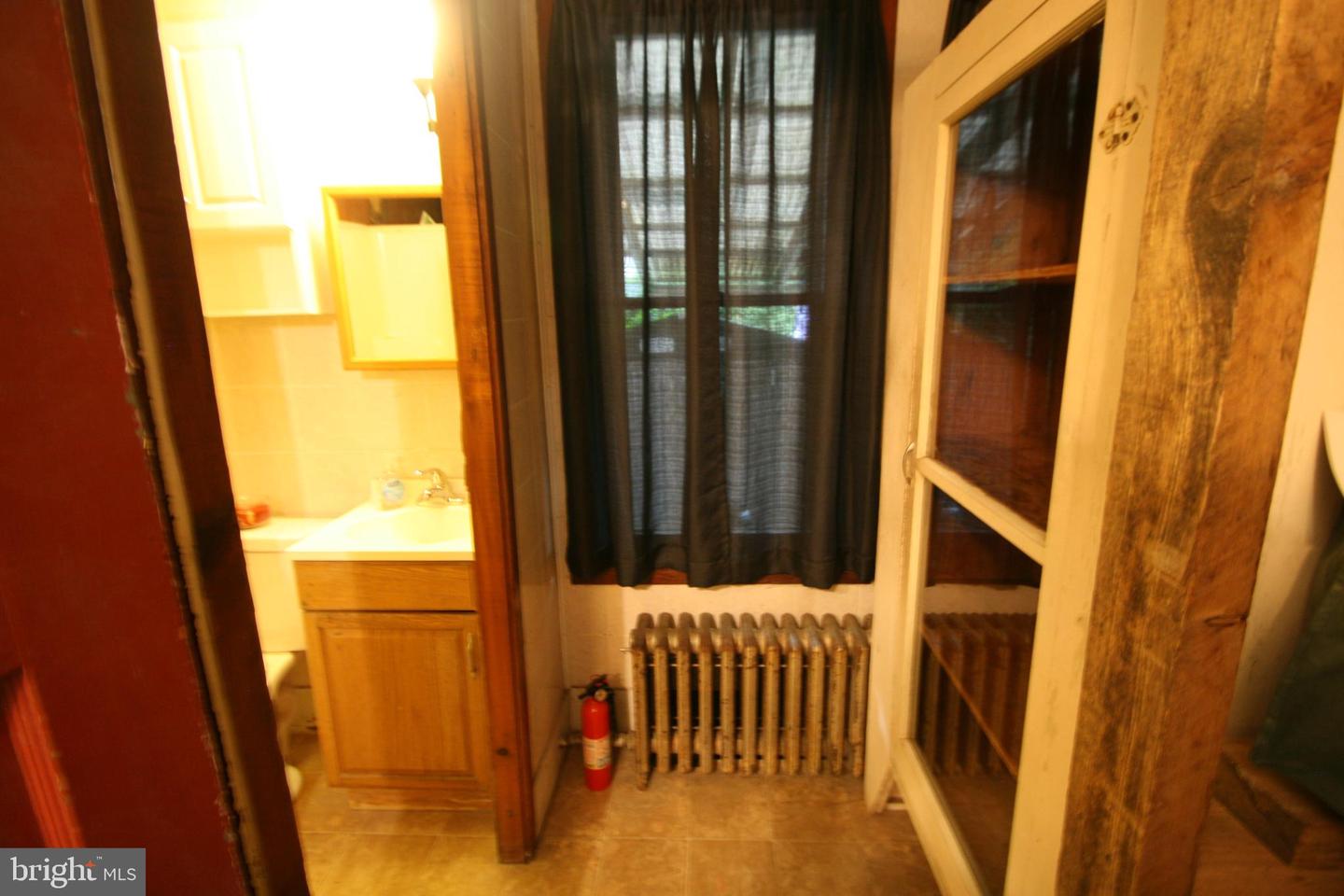 1107 Pike St Property Photo 17