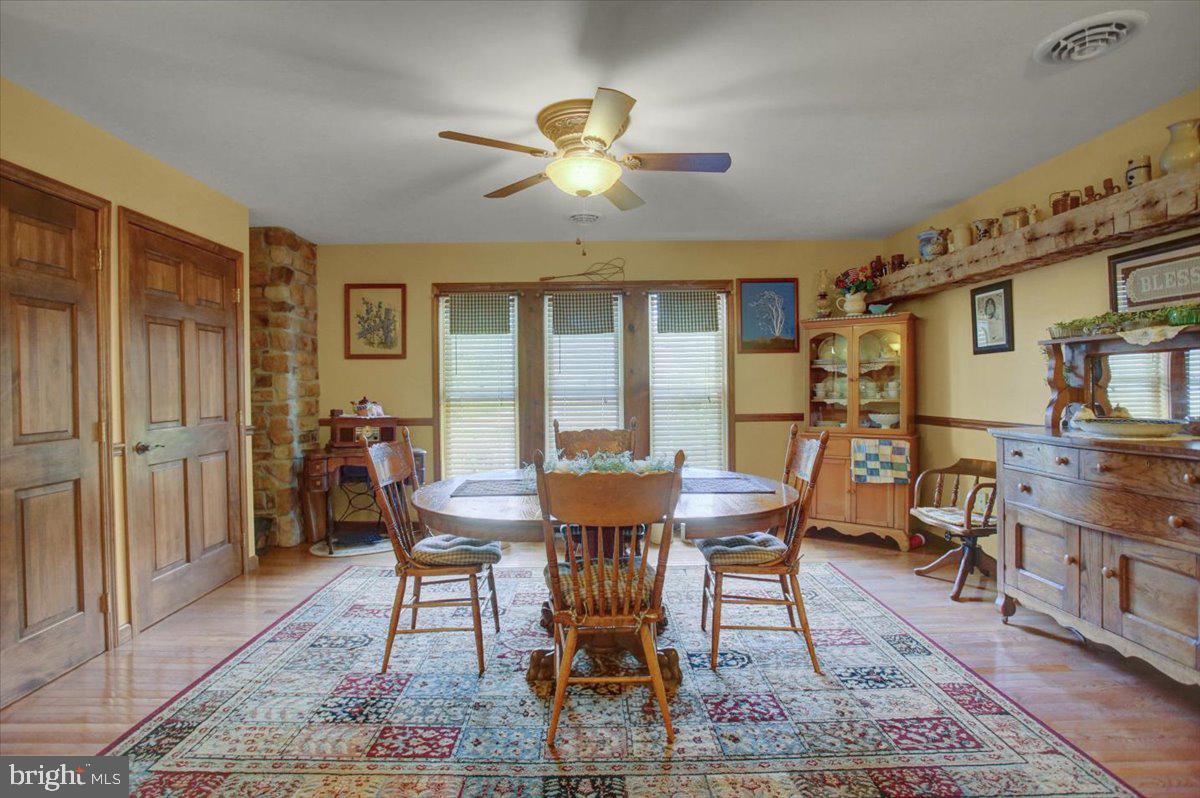 20499 Main St Property Photo 31