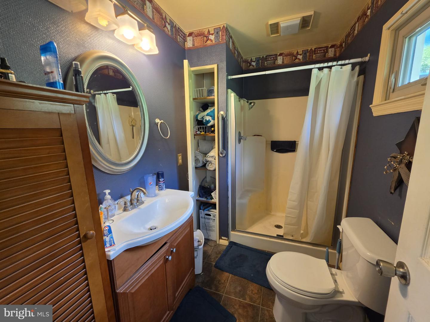9760 Hunter Ln Property Photo 7