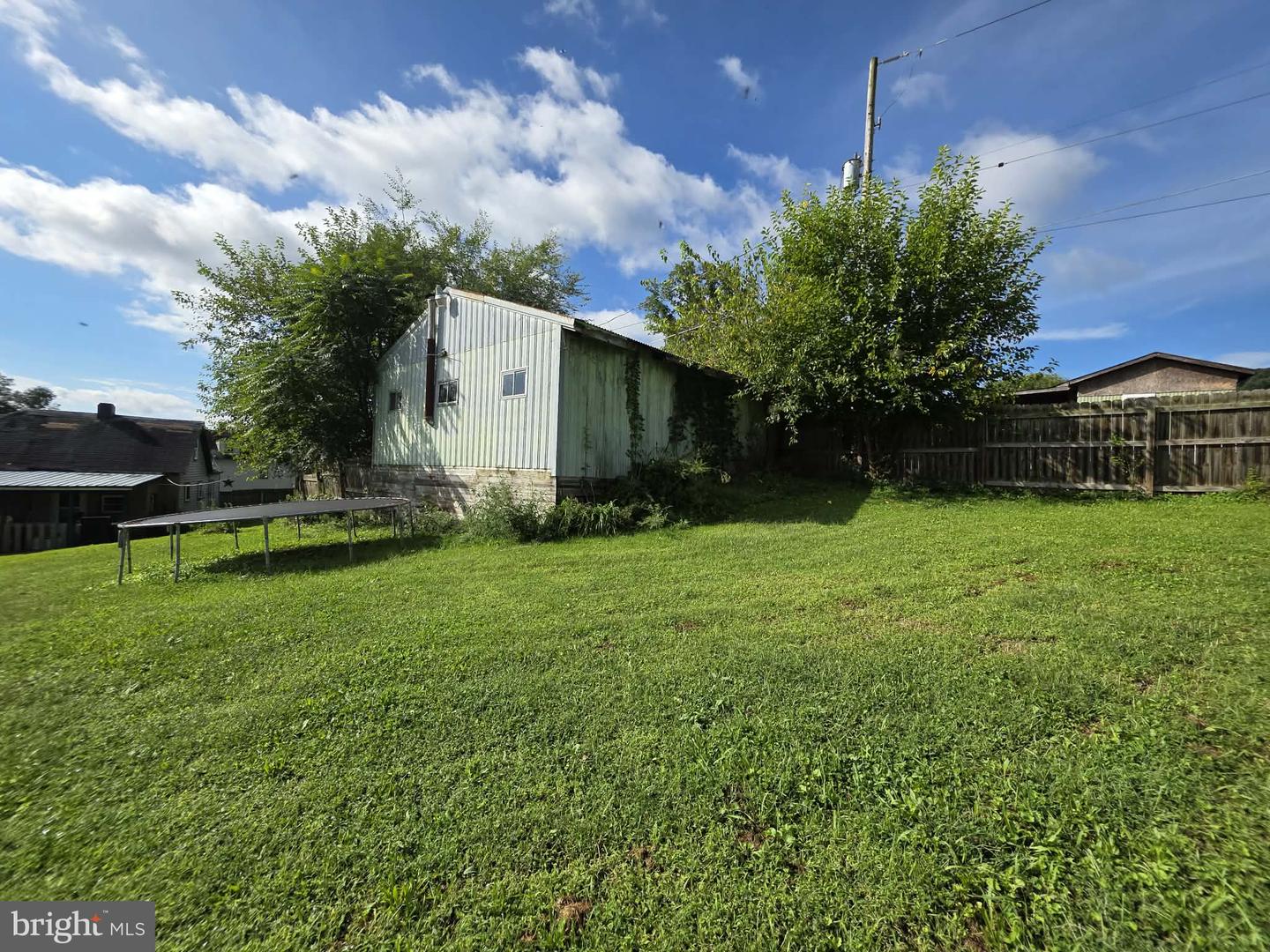 11459 Juniata Ave Property Photo 4