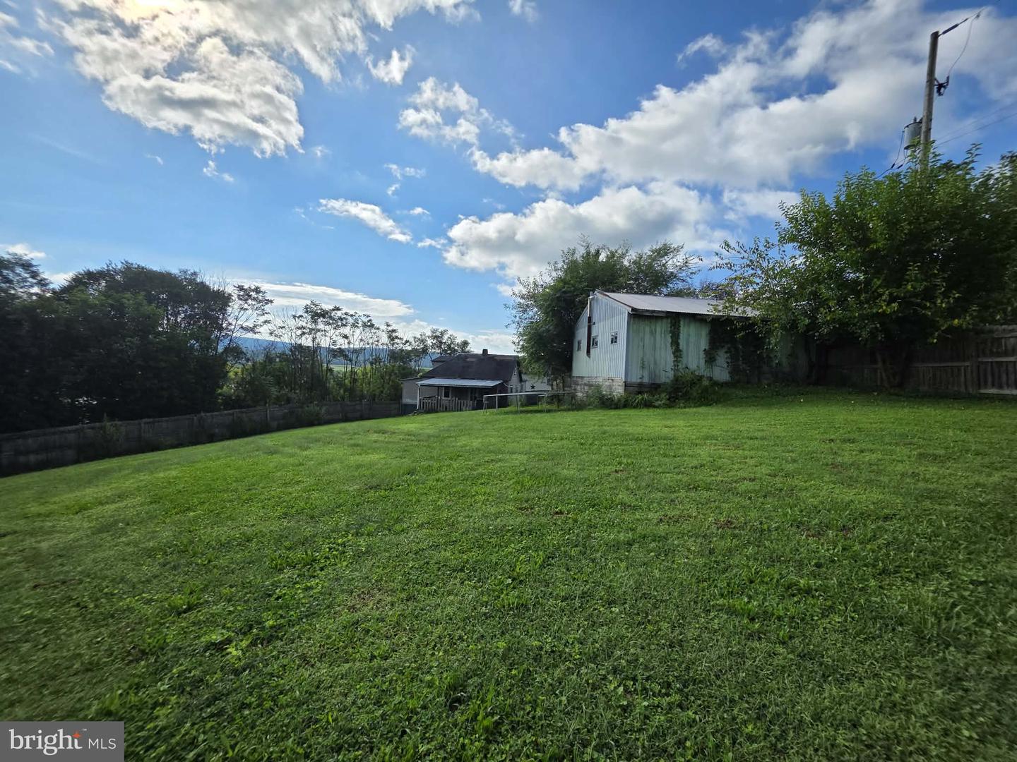 11459 Juniata Ave Property Photo 6
