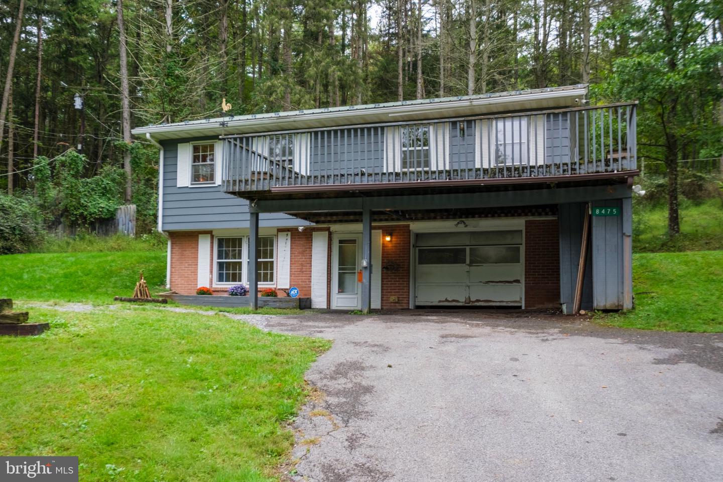 8475 RIDGEVIEW RD