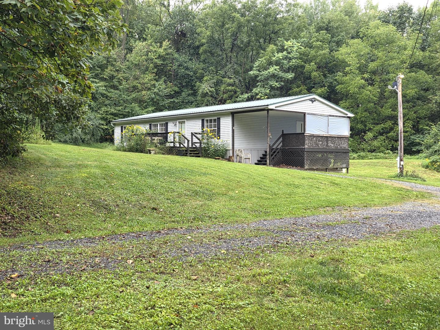 24922 Locke Rd Property Photo 1