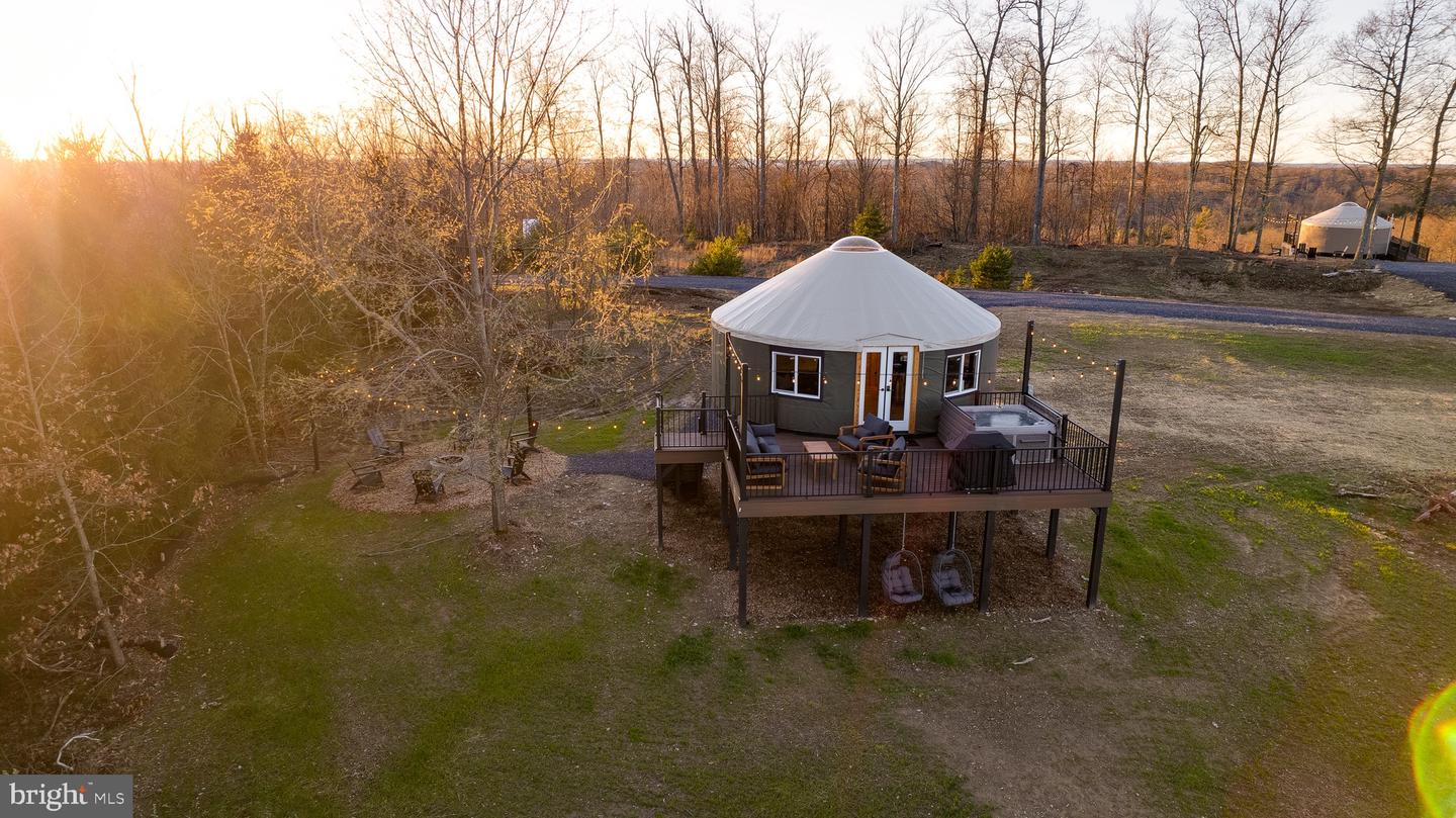 230 Yurt Ln Property Photo 8