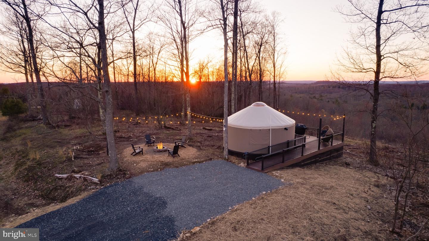 230 Yurt Ln Property Photo 35