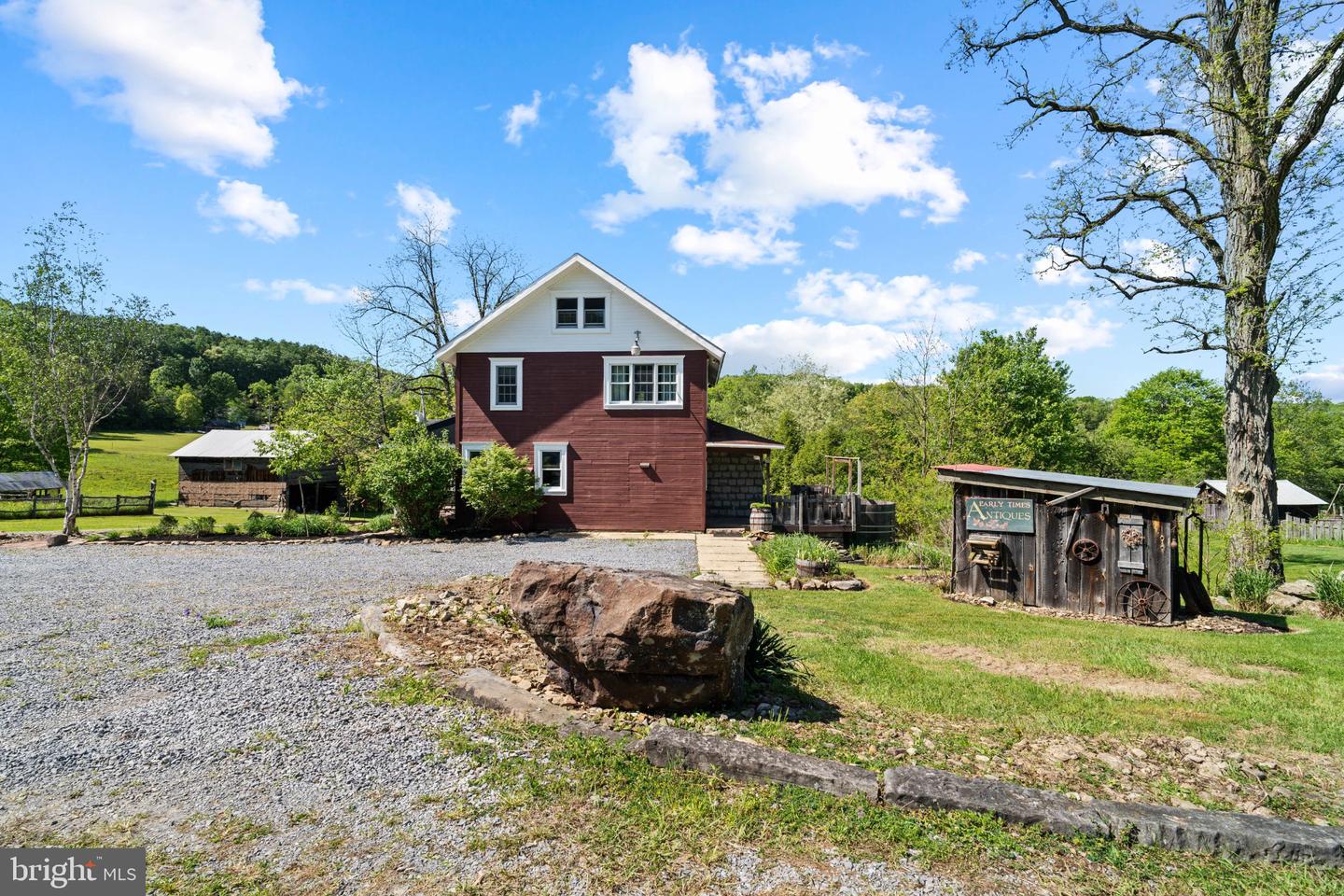 225 Honey Hollow Ranch Rd W Property Photo 9