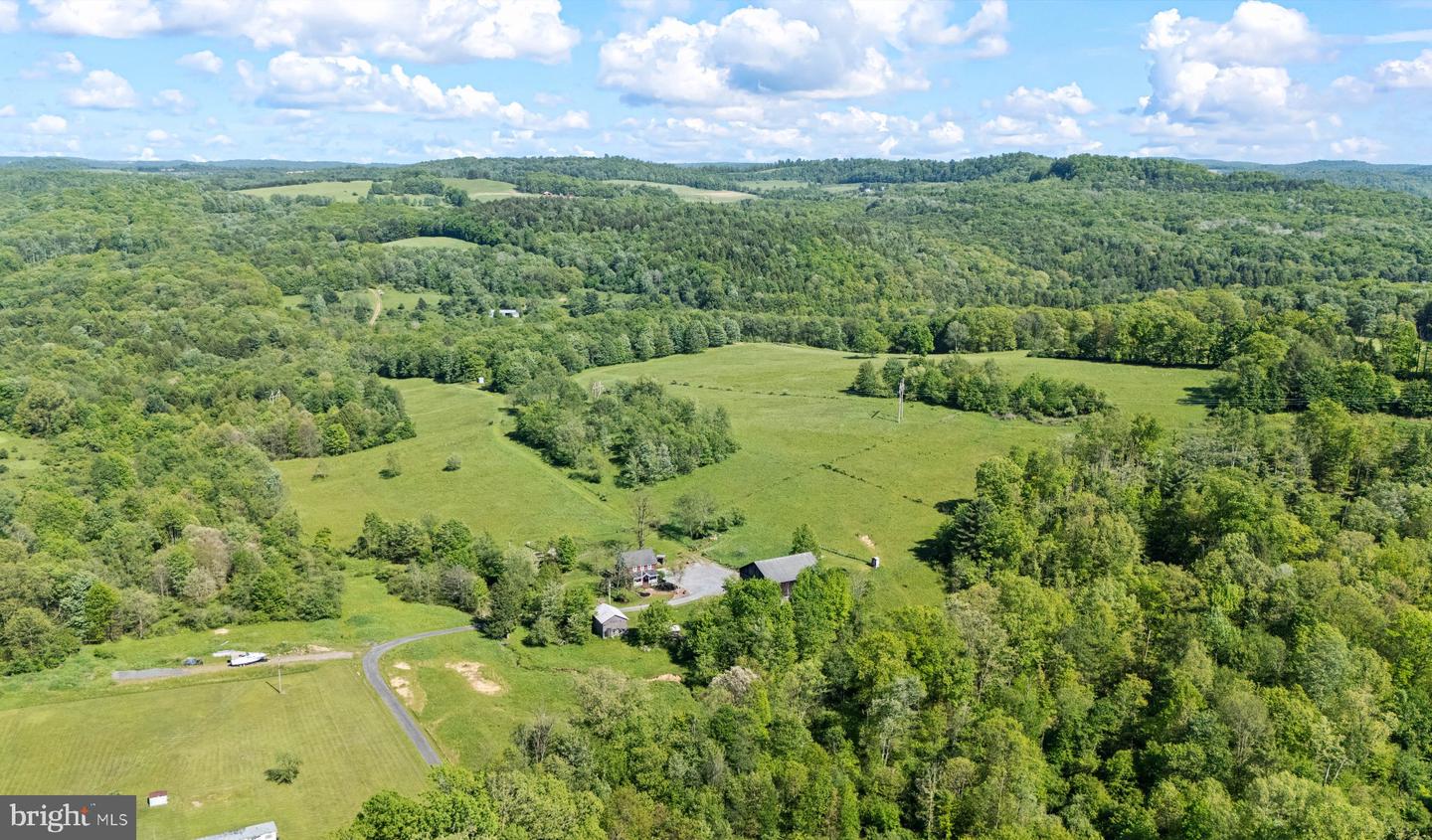 225 Honey Hollow Ranch Rd W Property Photo 13