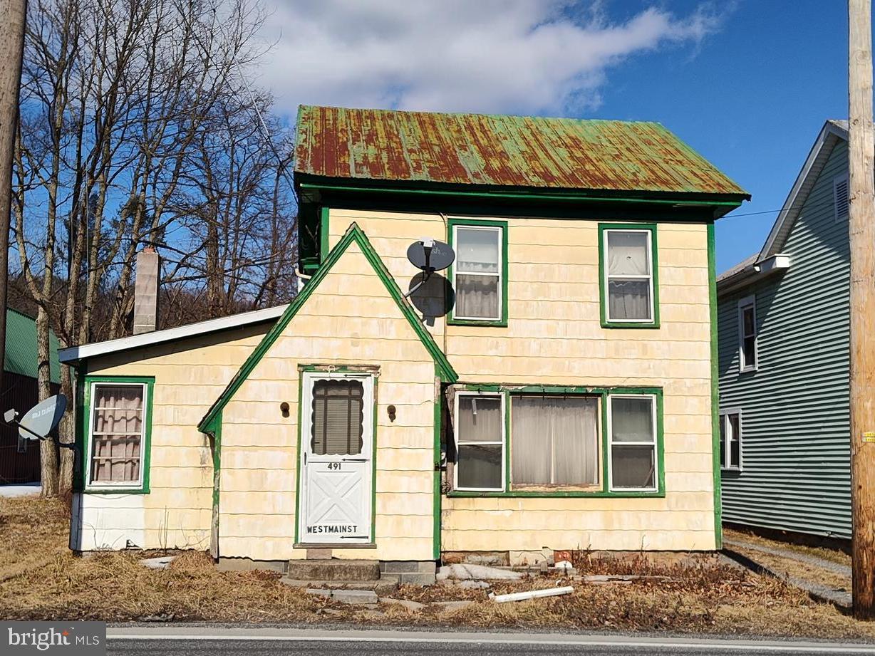 491 W MAIN ST
