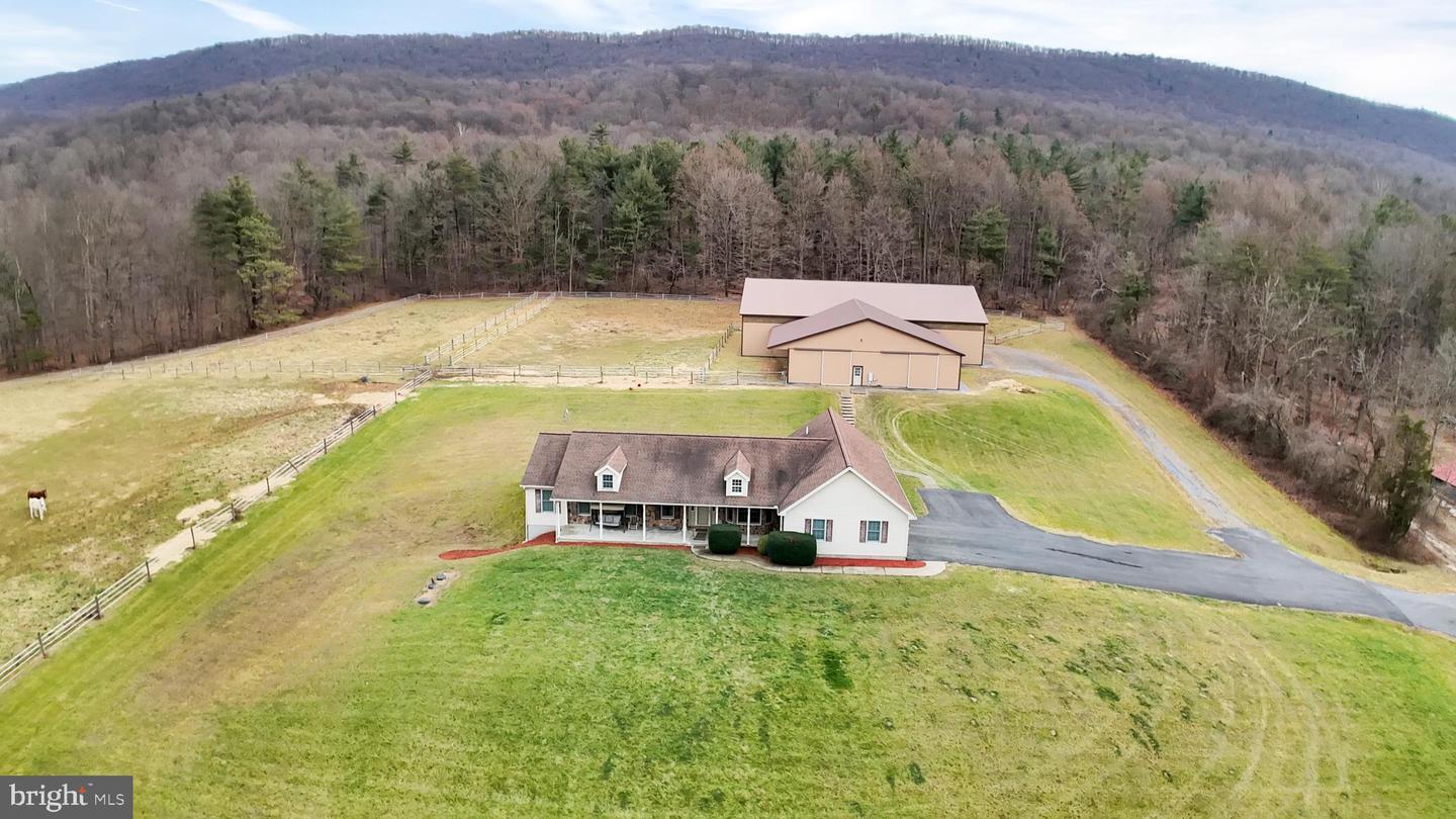 133 Black Bear Ln Property Photo