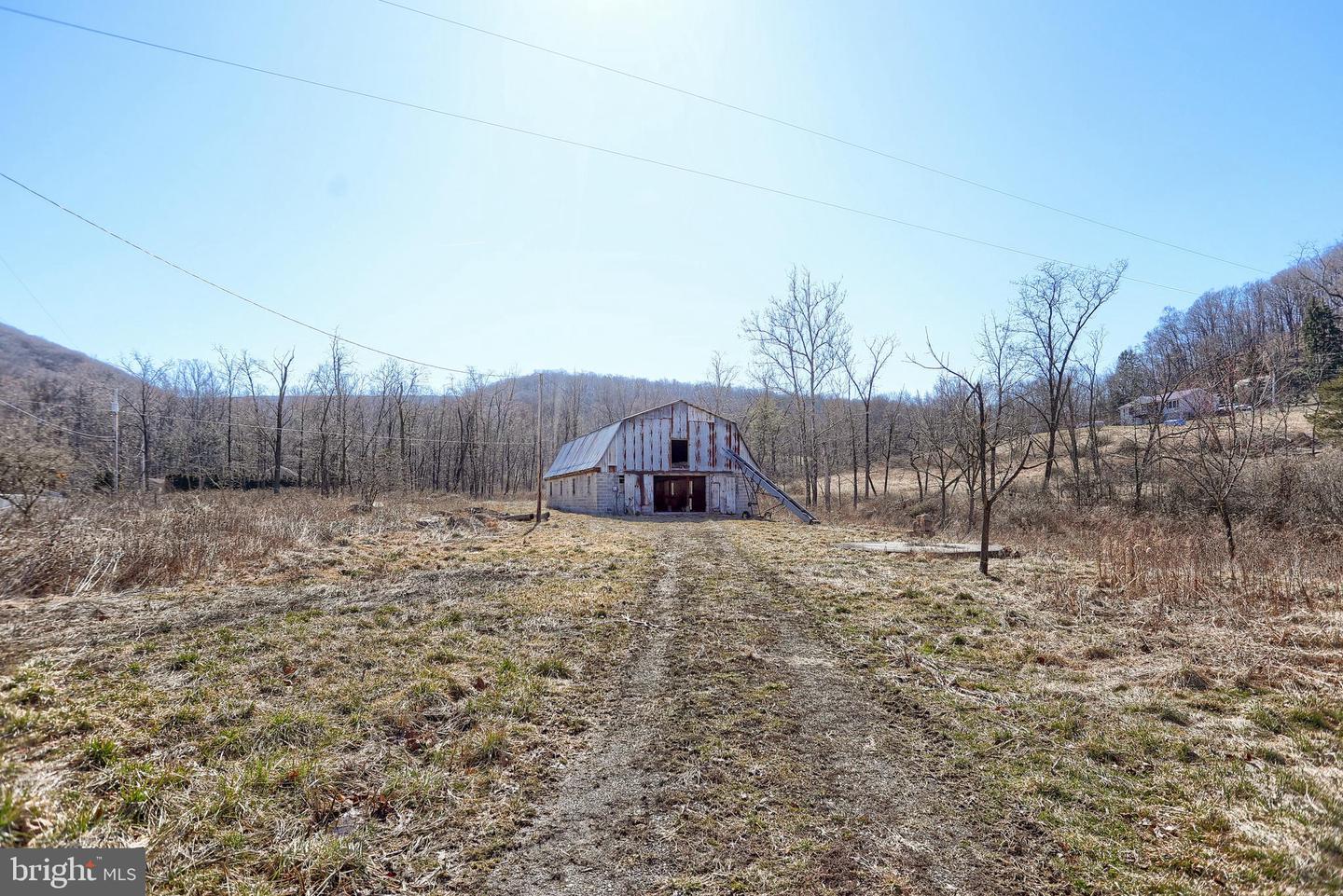 00 RT 850 Property Photo 1