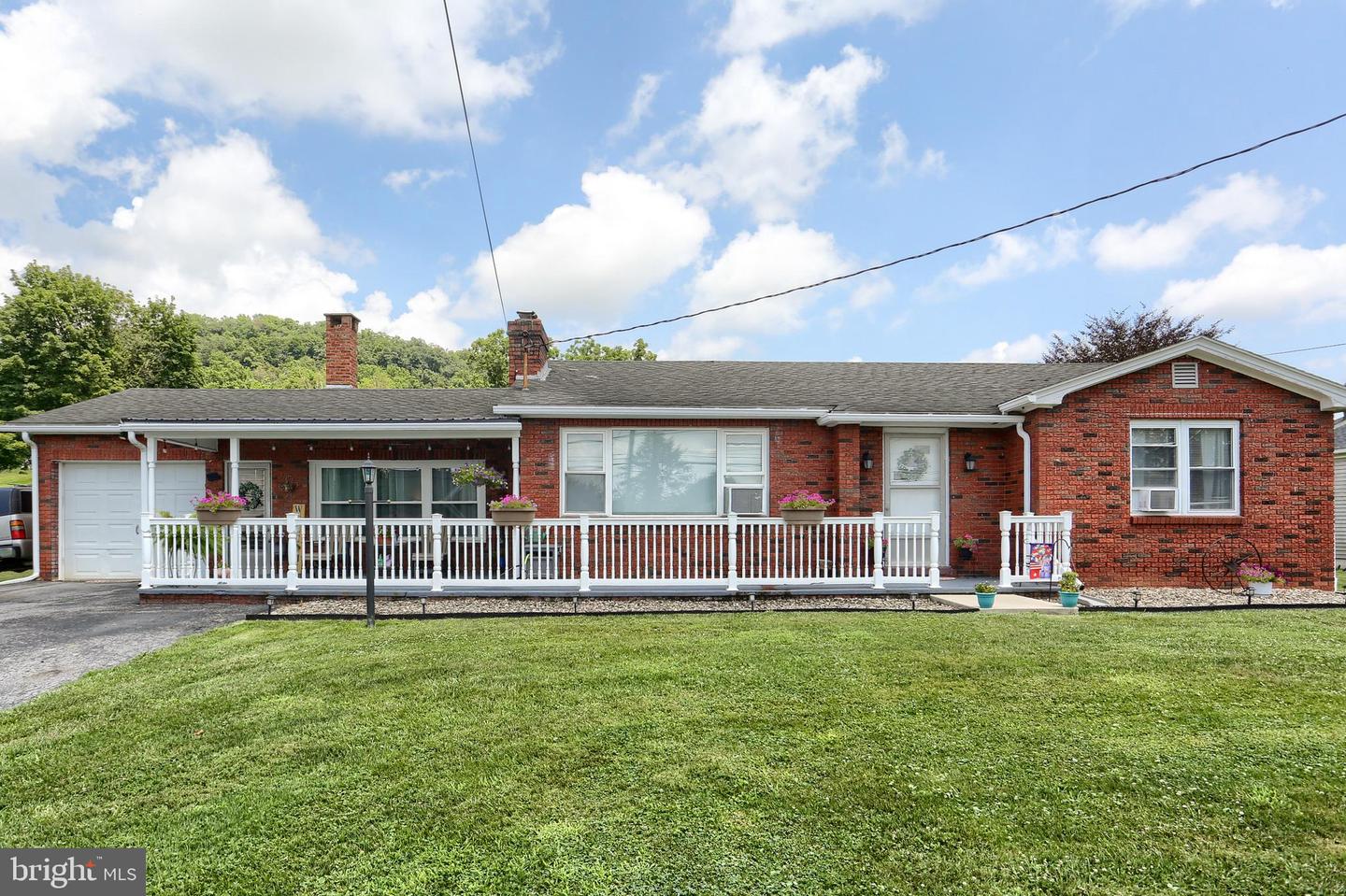 243 Westfall St Property Photo 1