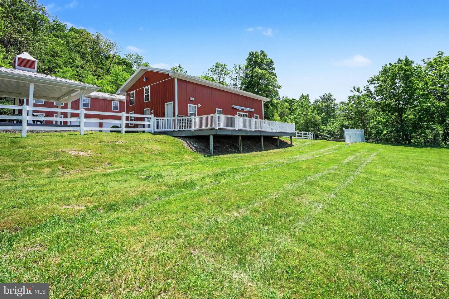1339 Spruce Hill Rd Property Photo 8