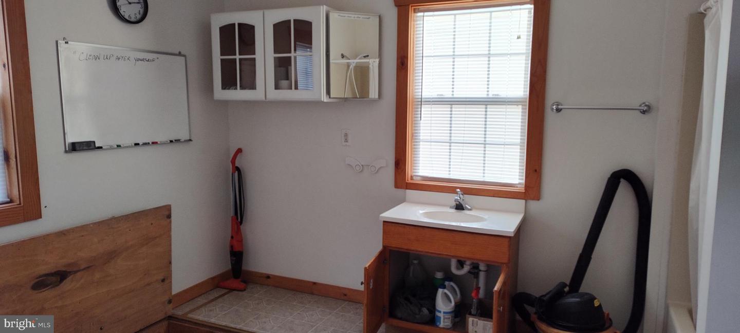 1339 Spruce Hill Rd Property Photo 42