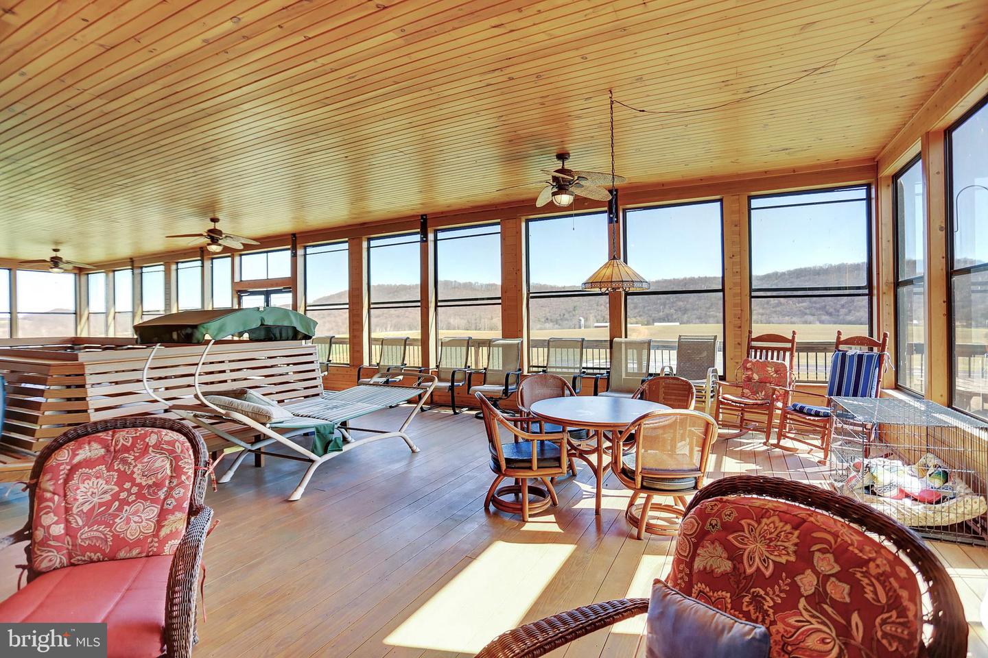 600 Property Photo 25