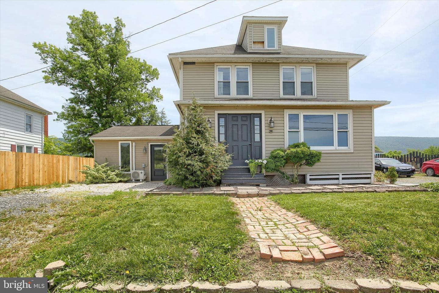 9054 William Penn Hwy Property Photo 1
