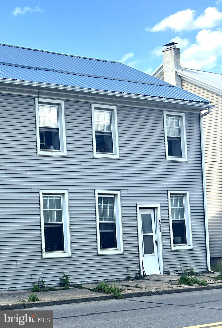 535 Main St Property Photo 1