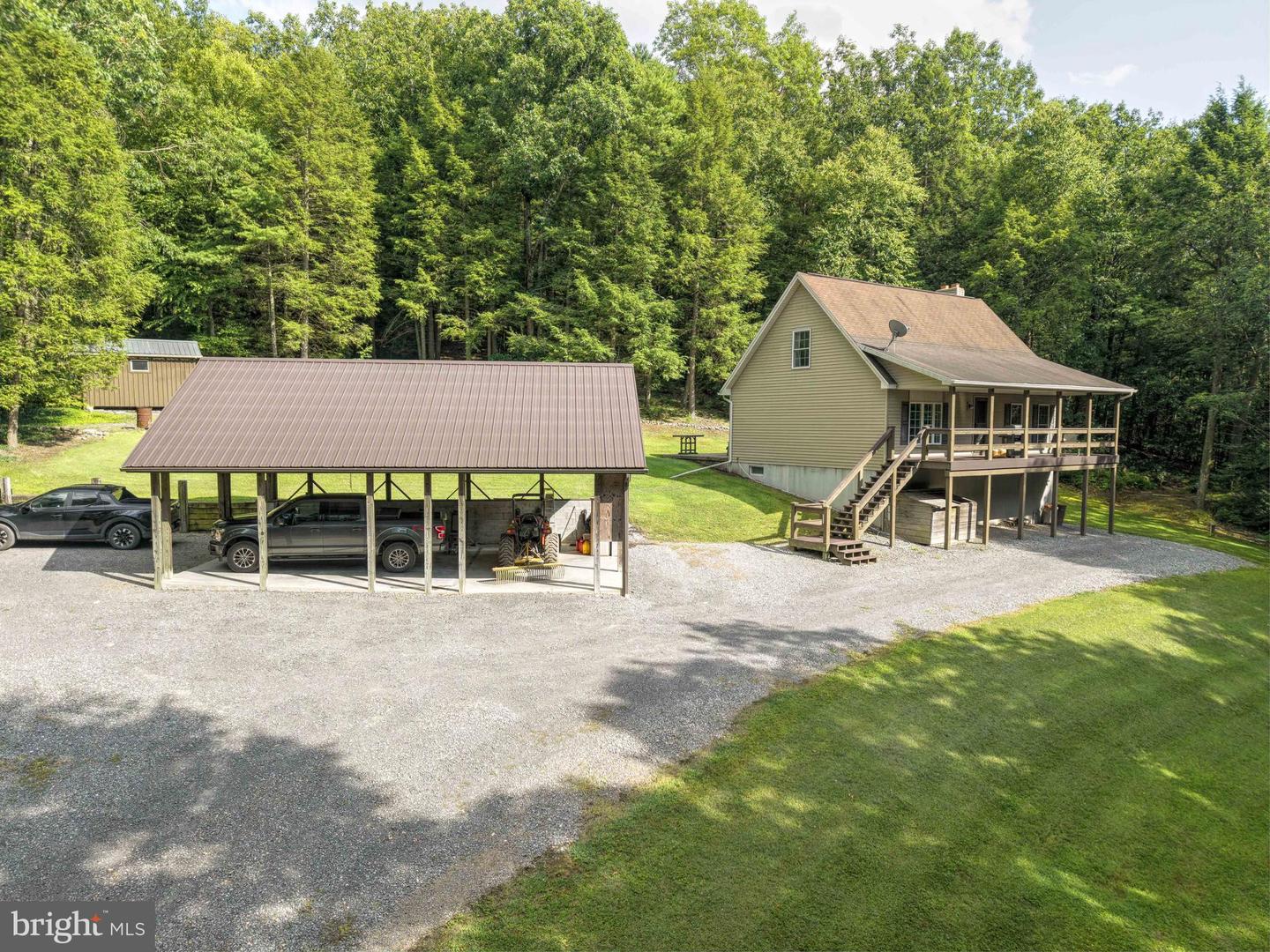418 Dimmsville Rd Property Photo 1